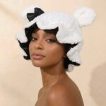 Bonnet Cute Bear Double-Layer Fleece Sleep Bonnet – Satin-Lined Winter Hair Care Sleep Cap